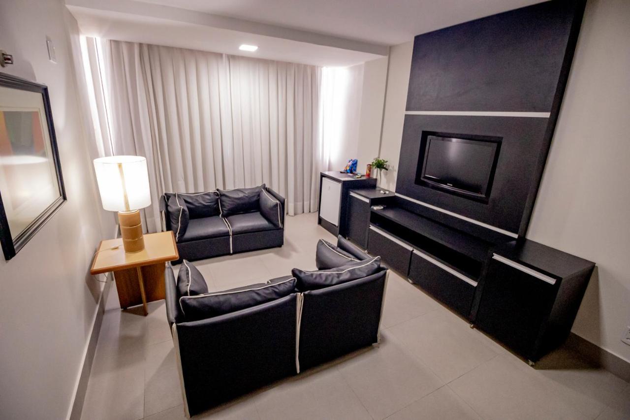 Like Ue Hotel Гоянія Екстер'єр фото