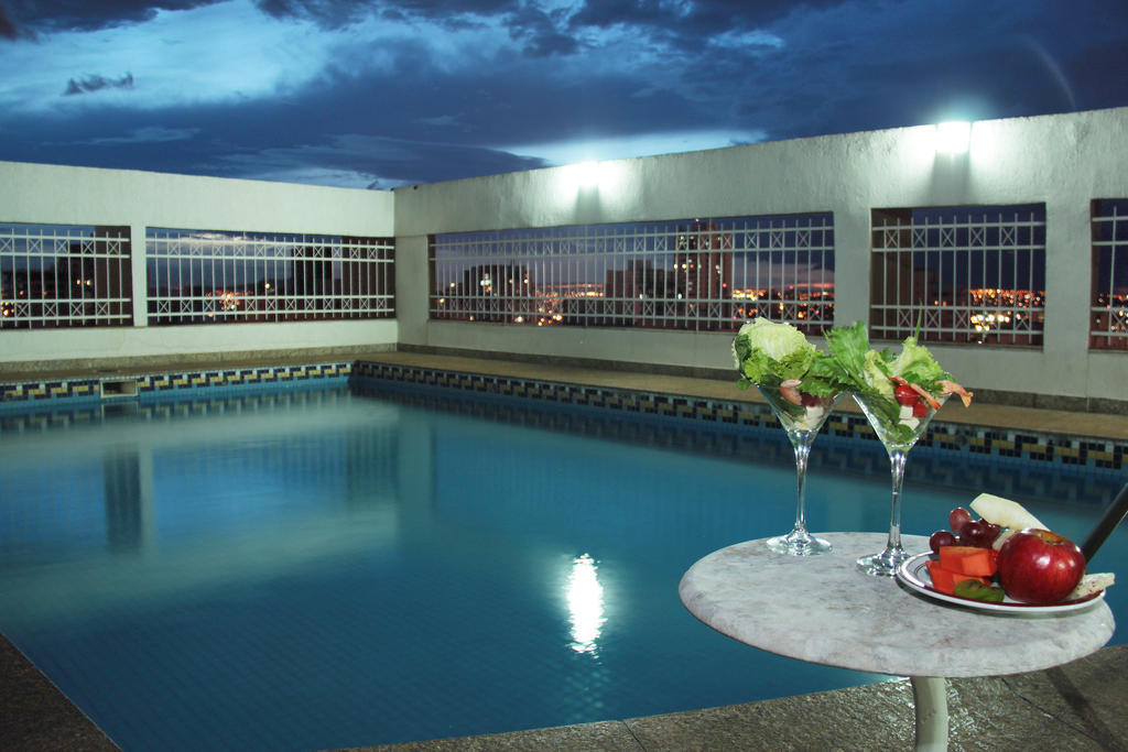 Like Ue Hotel Гоянія Екстер'єр фото